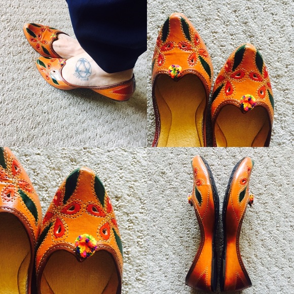 MOVING OUT in TWO WEEKS! HELP! Hand Painted Shoes - Picture 3 of 8